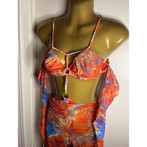 Super cute jumpsuit!